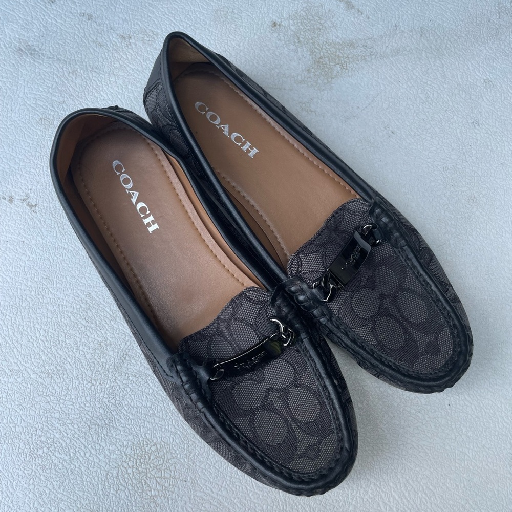 Women’s coach flats
